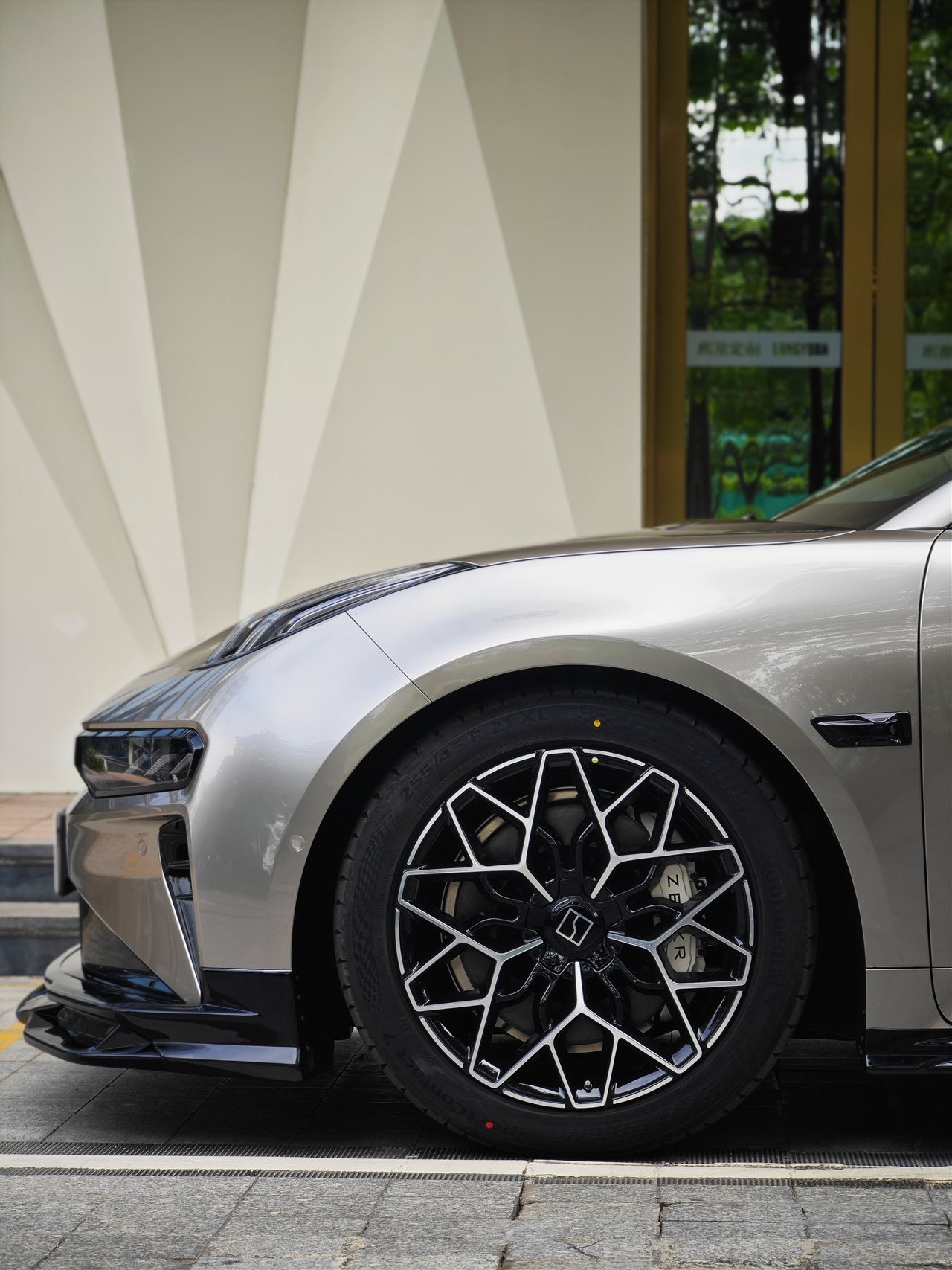SHIELD SPIRIT 7.5mil PCU PPF installation on Zeekr 001 - clay bar treatment for flawless paint surface