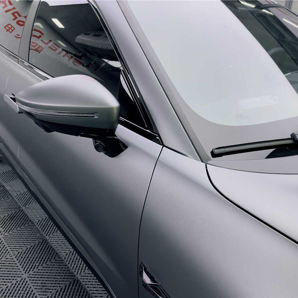 Black SUV hood protected by self-healing PCU film